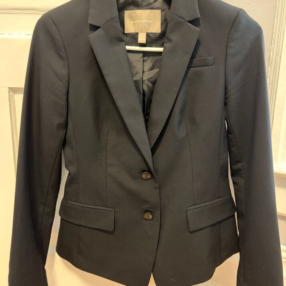 Banana Republic 2 Button Black Blazer | Size 0 Petite